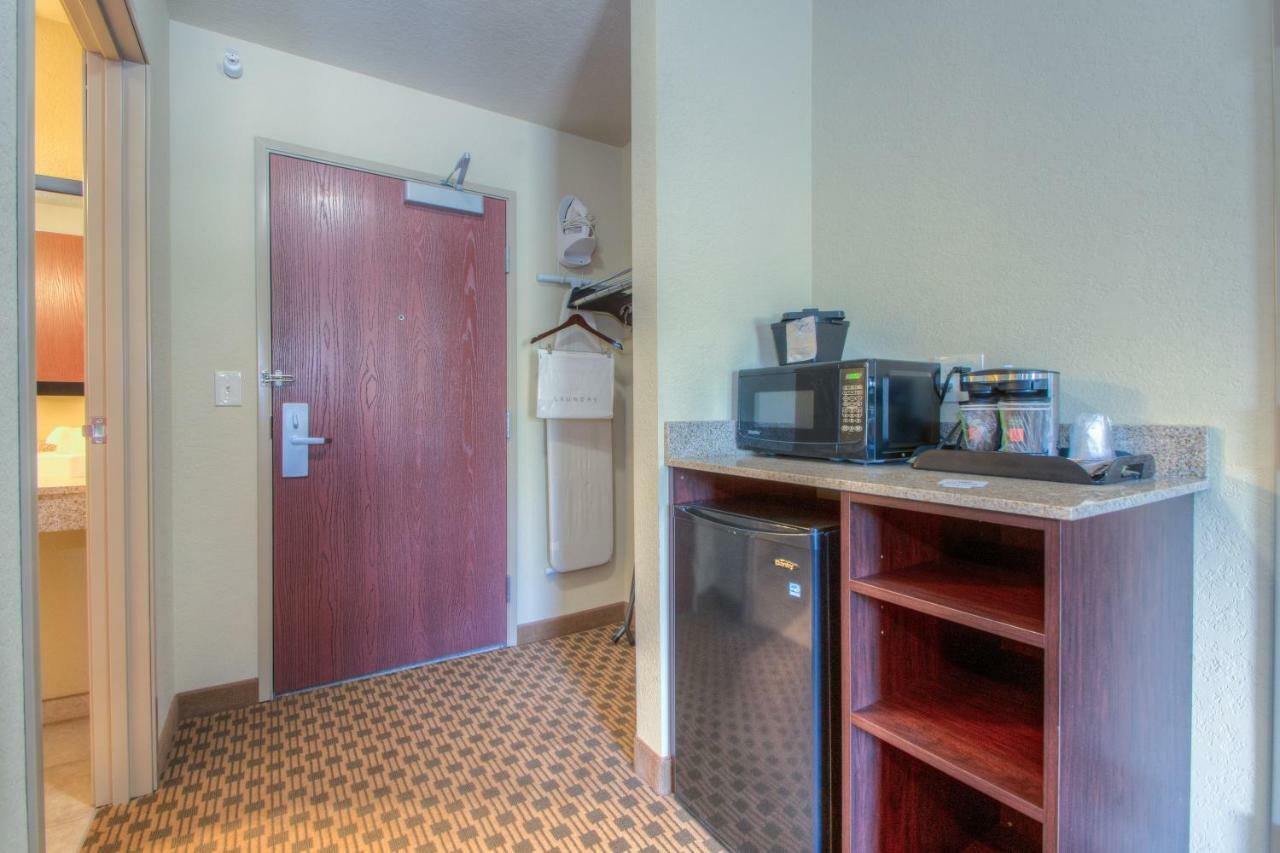 Cobblestone Inn & Suites - Wray エクステリア 写真